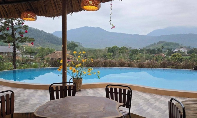 Ba Vi Complejo | Mat Retreat