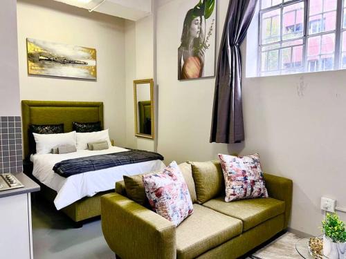 Downtown Johannesburg Apartamento | Matcha themed Apartment in City
