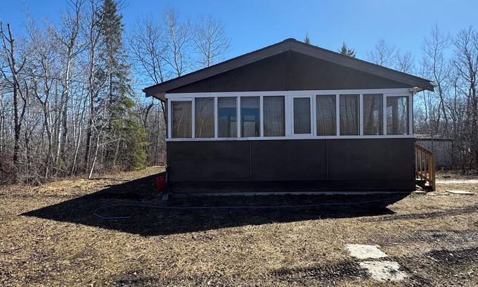 St. Andrews Cabina | Matlock Cabin- Lake Winnipeg Retreat