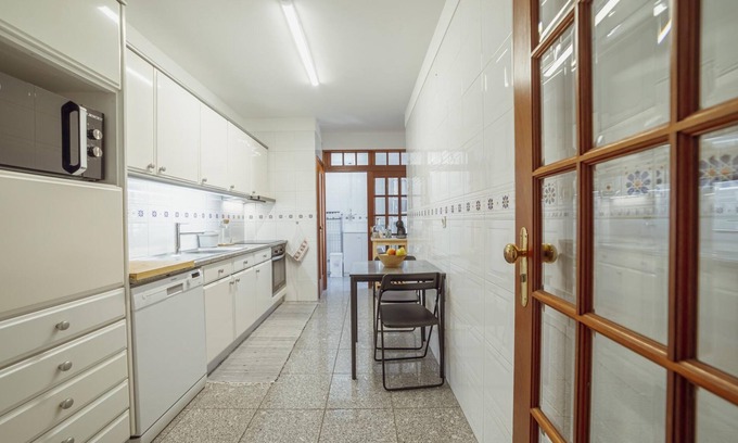 Leixões Apartamento | Matosinhos Center Premium Apartment by Vacationy