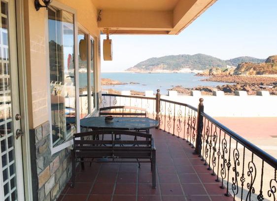 Nangan Casa | Matsu Island View Restaurant Bed and Breakfast
