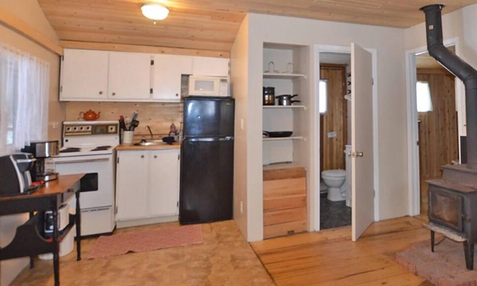 Papineau-Cameron Cabaña | Mattawa River Resort