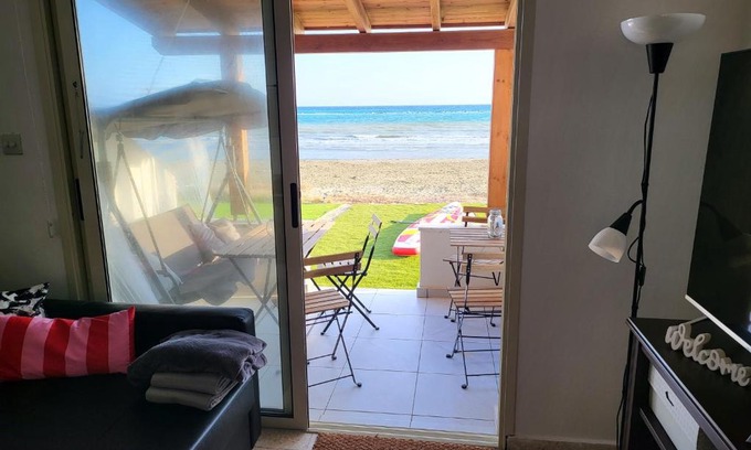 Pervolia Casa | Mattis Seafront Beachhouse