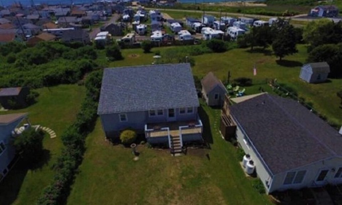 Matunuck Casa | Matunuck getaway - walking distance to South Kingstown Beach!
