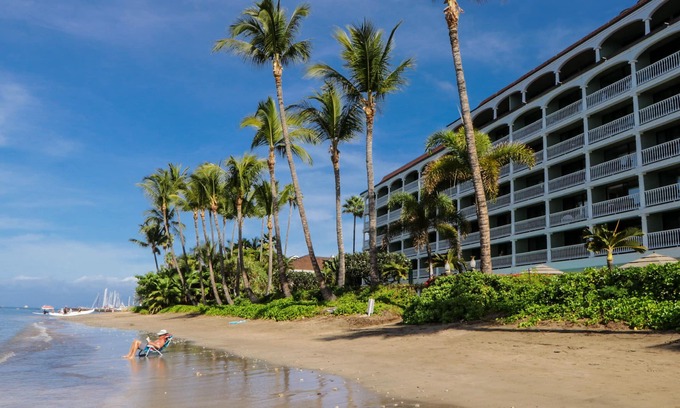 Historic Lahaina Front Street Condominio | MEJOR UBICACIÓN FRENTE AL MAR en LAHAINA 95+ reseñas de 5 estrellas * Sin tarifas de resort $ 4 pk
