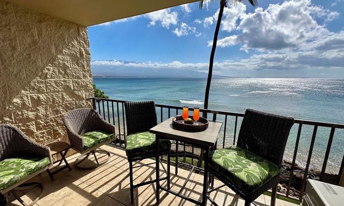 Maalaea Condominio | DAZZLING OCEANFRONT! Stunning views and Sugar Beach access, enjoy paradise!