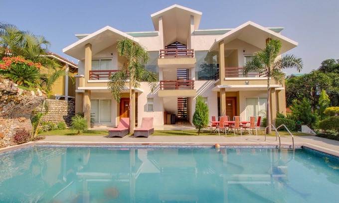 Garjia Hotel | Maulik Mansion Resort