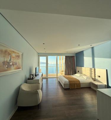 Vlore Hotel | Maxi Room