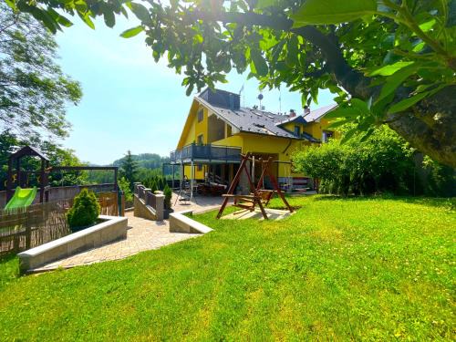 Rovensko pod Troskami Casa | MAXOVO KRÁLOVSTVÍ