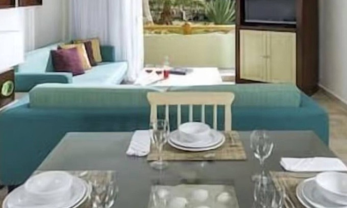 Centro Apartamento | Mayan Palace 1BR suite with AC, WiFi in peaceful Puerto Peñasco