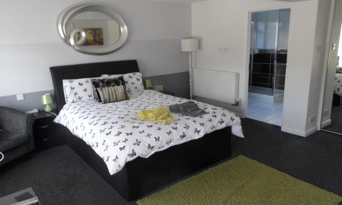 Sindlesham Casa | Mayfields Guest House