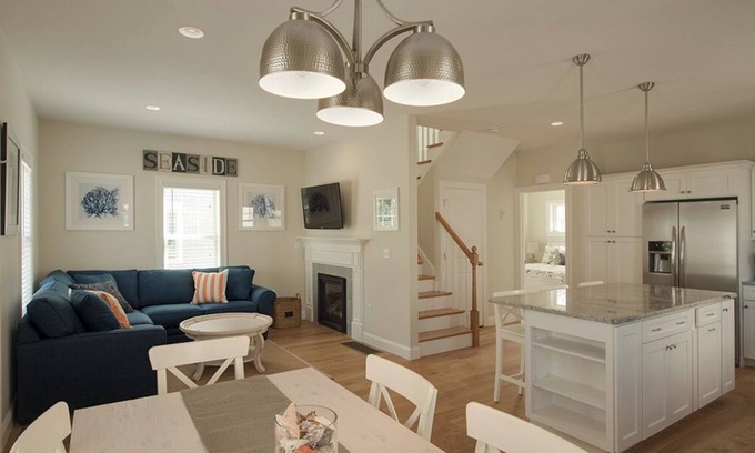Dennis Villa | Mayflower Beach Villas - Gaviota