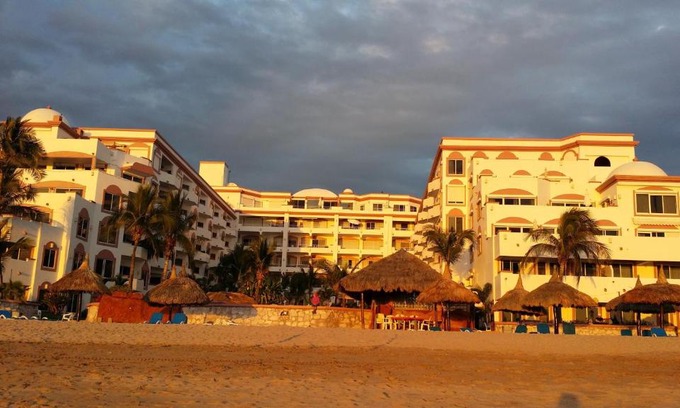Cerritos Apartamento | Maz4you Beachfront Condo