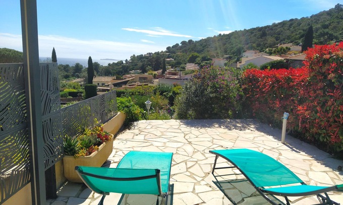 La Croix-Valmer Casa | Mazet Avec Grande Terrasse et Jardin vue Mer, Animaux Acceptés. Piscine, Tennis