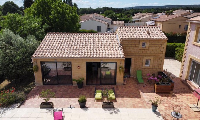 Saint-Quentin-la-Poterie Cama Y Desayuno | Mazet des lavandes