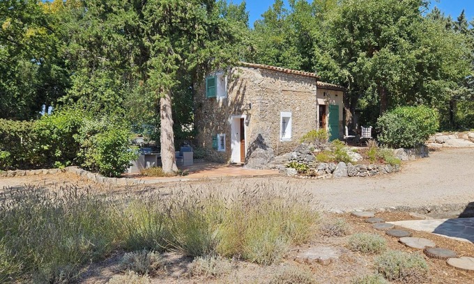 Saint-Cezaire-sur-Siagne Otro | Mazet