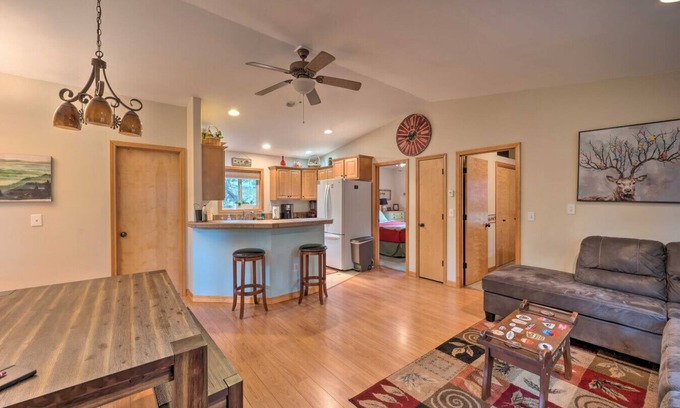 McCall Casa | McCall Retreat w/ AC, BBQ Grill , Bikes & Balcony