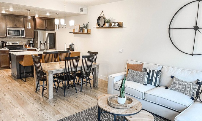 McCall Casa | McCall Vacay Getaway - New Townhome - Sleeps 10, 5 Beds and 3 Bathrooms