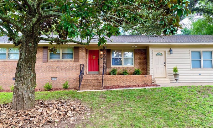 Inman Casa | McCullough Park Charming 3-bedroom in fantastic Stockbridge
