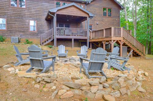 McDonough Casa | McDonough Escape with Private Hot Tub and Game Room!