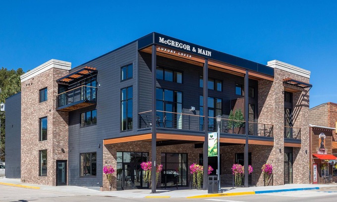 Hill City Condominio | McGregor and Main Luxury Lofts