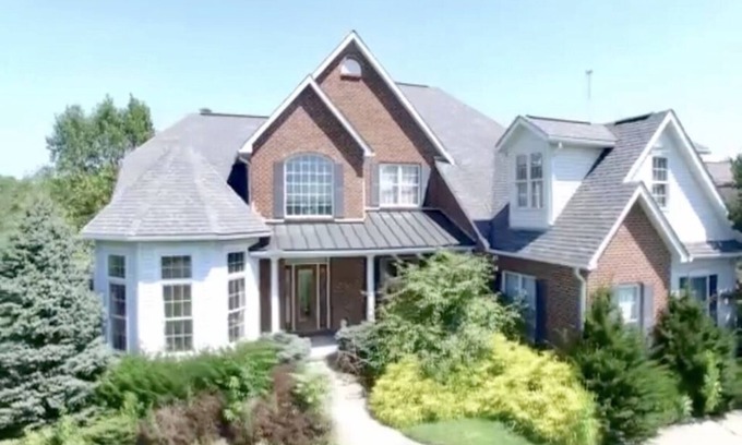 Buford Casa | McKeever Mansion-9,000 sq ft. Perfect for corporate, families, or special events