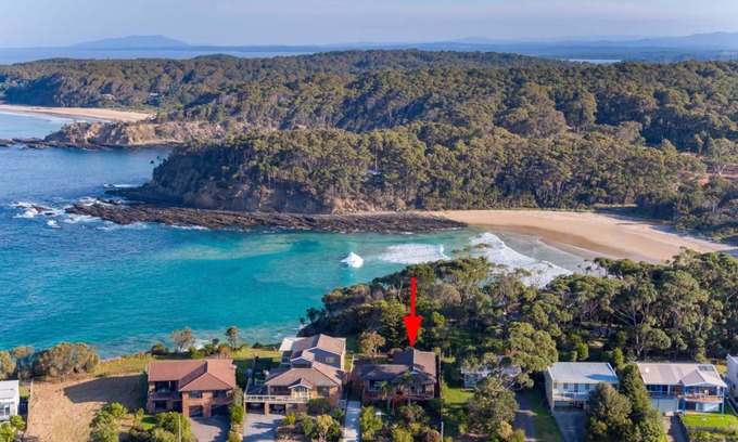 Malua Bay Casa | McKenzies Clifftop on Illabunda Drive