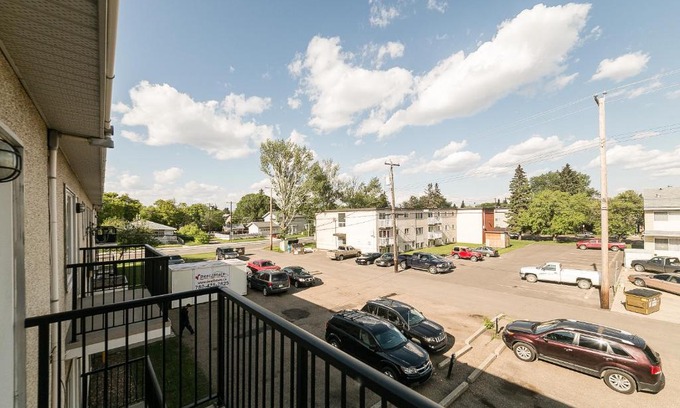 Jasper Place Apartamento | McKinnon Pointe #302