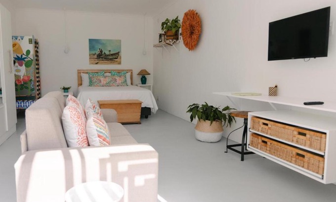 Somerset West Casa | McLeod's & Stuart's Cottage