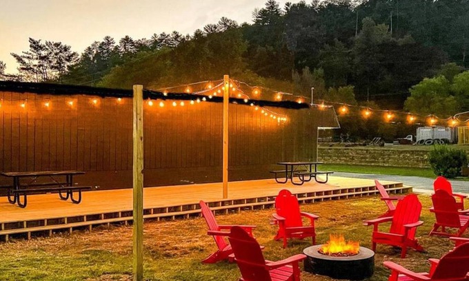 Townsend Apartamento | Meadow Room at The Trailblazer Unit 2