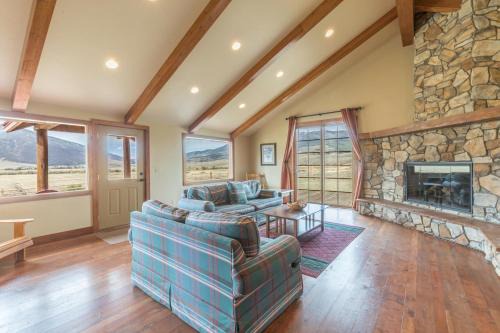 Creede Casa | Meadow View Cabin