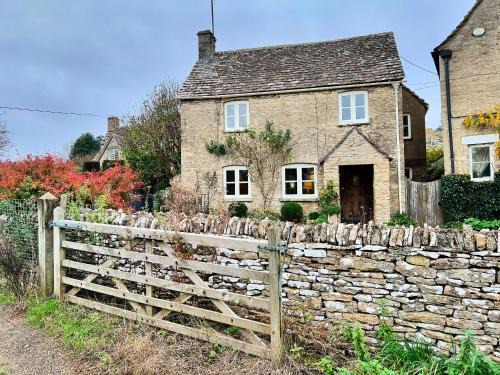 Chedworth Casa | Meadow View Cottage