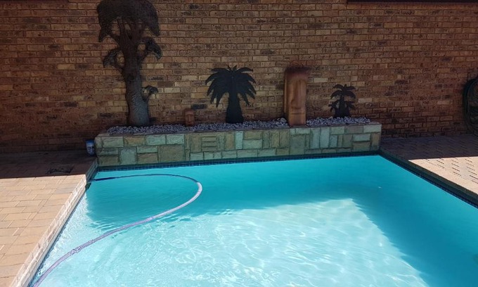 Germiston Casa | Meadows Guesthouse