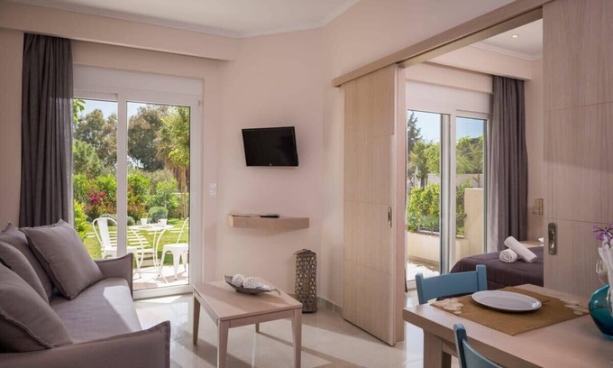 Gialos Apartamento | Mear Superior Home - Crete Garden Escape