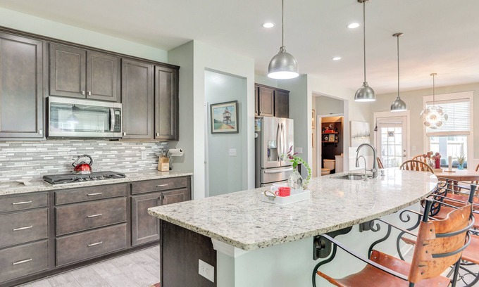 Moncks Corner Casa | Media Room & Yard: Modern Moncks Corner Home