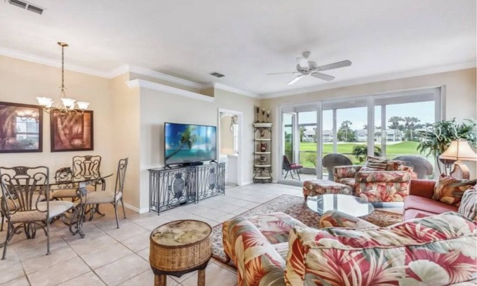 Naples Condominio | Medical Teams Traveling Nurses NCH BakerThe Strand 2 bed 2 bath condo 1st floor