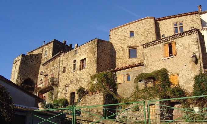 Charmes-sur-Rhone Casa | Casa medieval, personaje, Muy hermosa vista, Terraza, Chimenea, Piano, Natación en el río