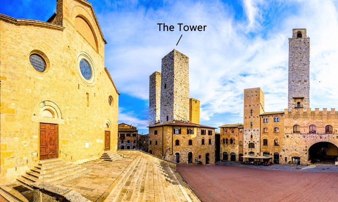 San Gimignano City Centre Apartamento | Torre Salvucci - Torre original de XIISec en San Gimignano / terraza con vista a la ciudad