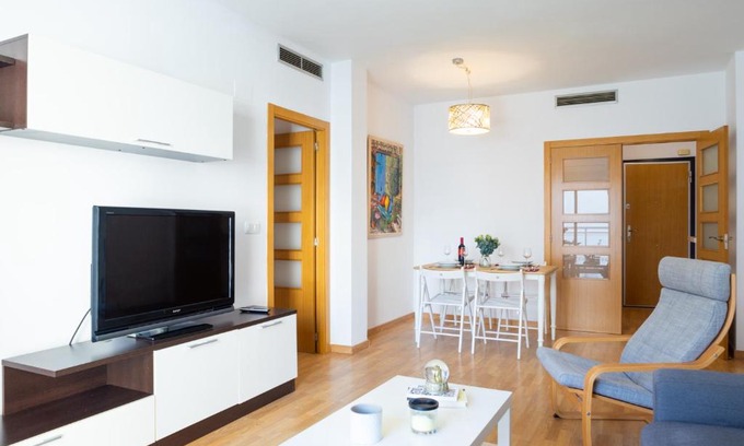 Poblats Maritims Apartamento | Medinaceli airco, wifi and free parking