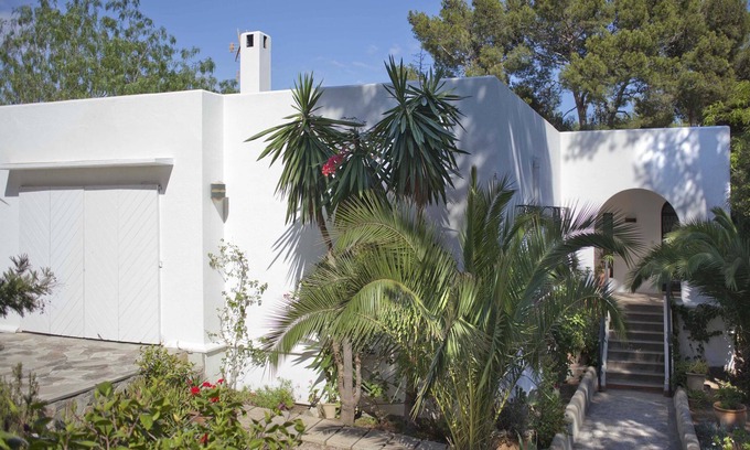 Santa Ponsa Chalet De Esquí | MALLORCA CASA MEDITERRÁNEA, CERCA CLUB NÁUTICO, PRECIOSAS PLAYAS Y CALAS