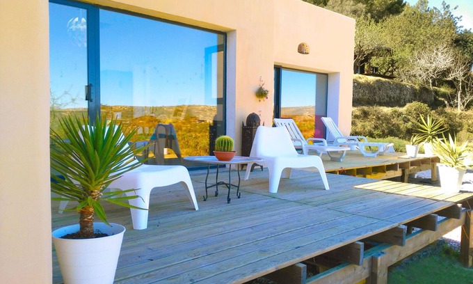Alcalali Casa | Mediterranean Eco house. Vistas al mar y montaña.