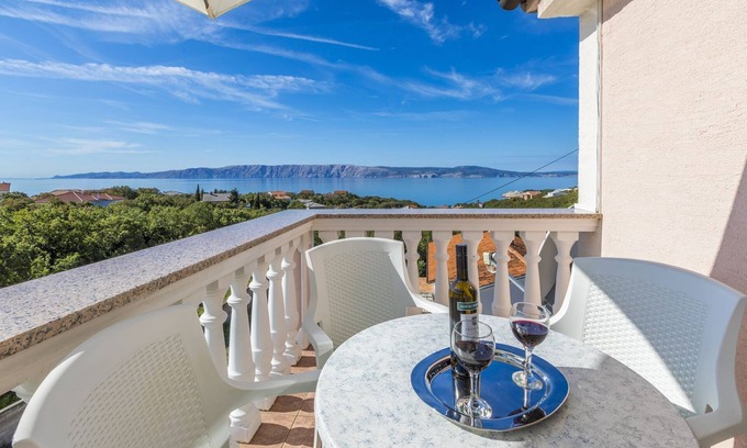 Povile Apartamento | Piso mediterráneo a 470 metros de la playa con vistas al mar, cuna, barbacoa
