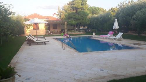 Kontos Casa | MEDITERRANEAN GARDEN VILLA