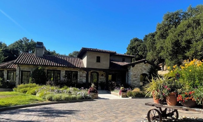 Carmel Valley Casa | Mediterranean Lovely Courtyard & Pool. 5-bedroom home in Sunny Carmel Valley