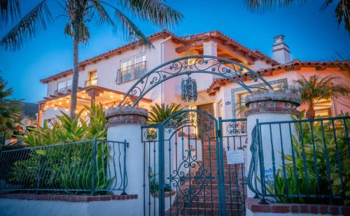 Loma Portal Casa | Mediterranean-Style Villa in Point Loma