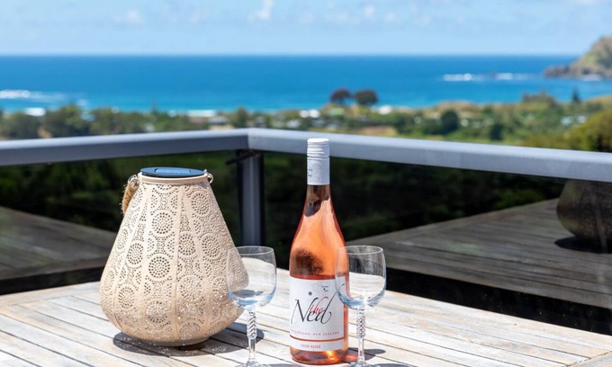 Tryphena Casa | Medland Magic-enjoy privacy, views and the beach