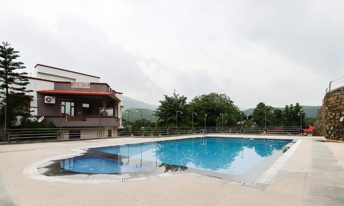Udaipur Complejo | Meera Valley Resort By Nexottel