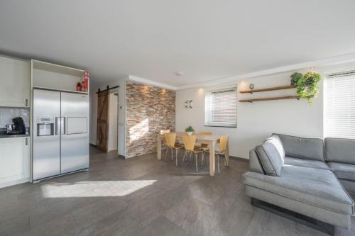 Municipality of Uitgeest Apartamento | Meerzicht 71 - Perfectly suited for 6 persons