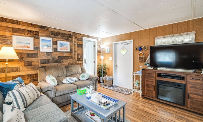Homosassa Casa | Meet Manatees! Home 3 Mi to Homosassa Wildlife SP