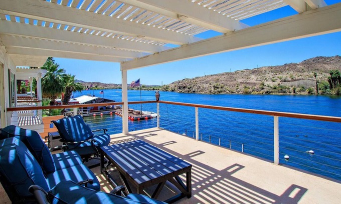 Parker Strip Casa | MEGA Dock House on the Strip